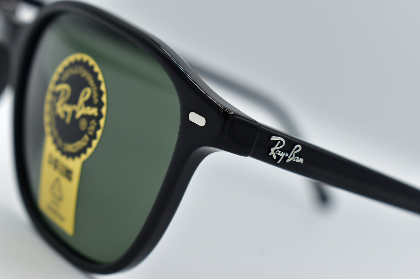 Ray-Ban